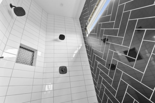 Roosevelt reverse 1.5-story master bathroom